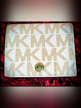 Michael Kors Cream & Gold Signature MK Coin Wallet